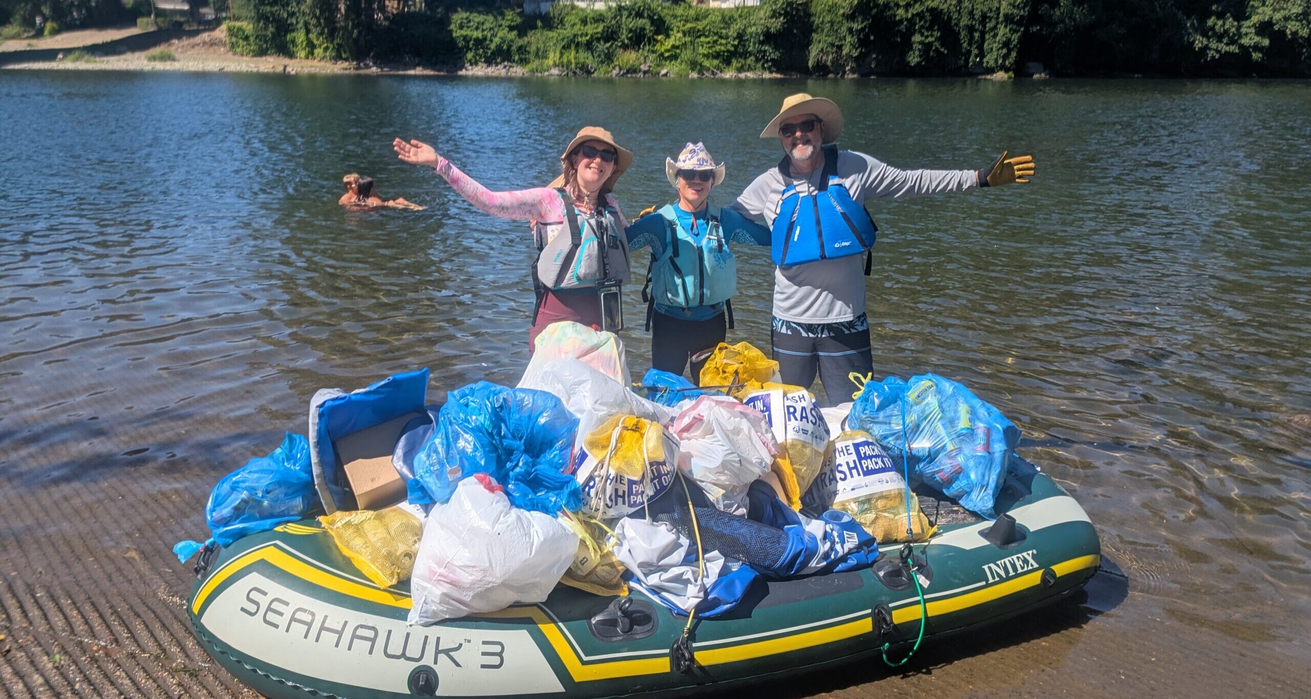 cleanup volunteers on the clack